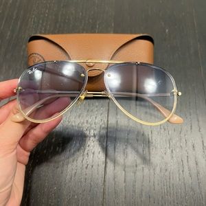 Ray bans classic aviators with gold frame and blue ombre shade